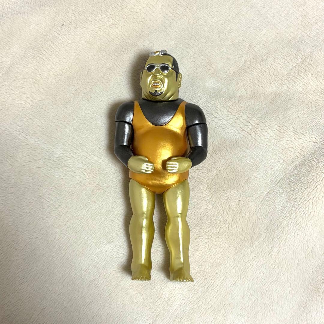 野生爆弾　くっきー　金色バージョン　名古屋限定カラー　フィギュア