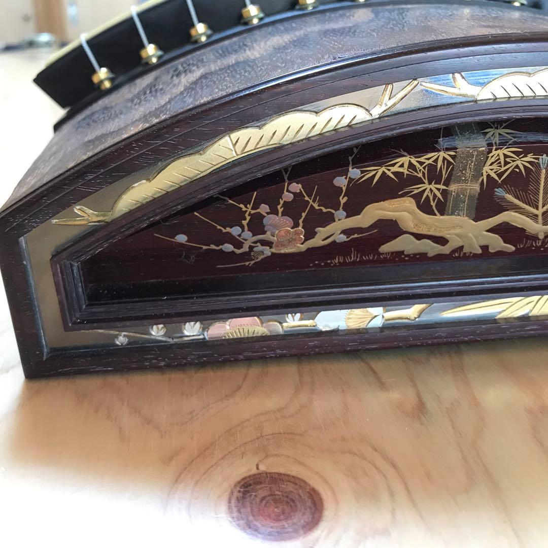 お琴　13弦　くり甲　綾杉彫　玉縁