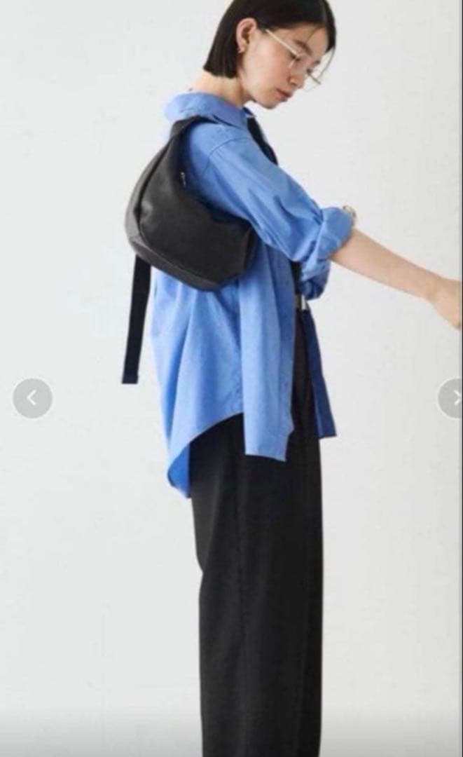 美品　russet ソフトレザーラウンドショルダーバッグ　ブラック