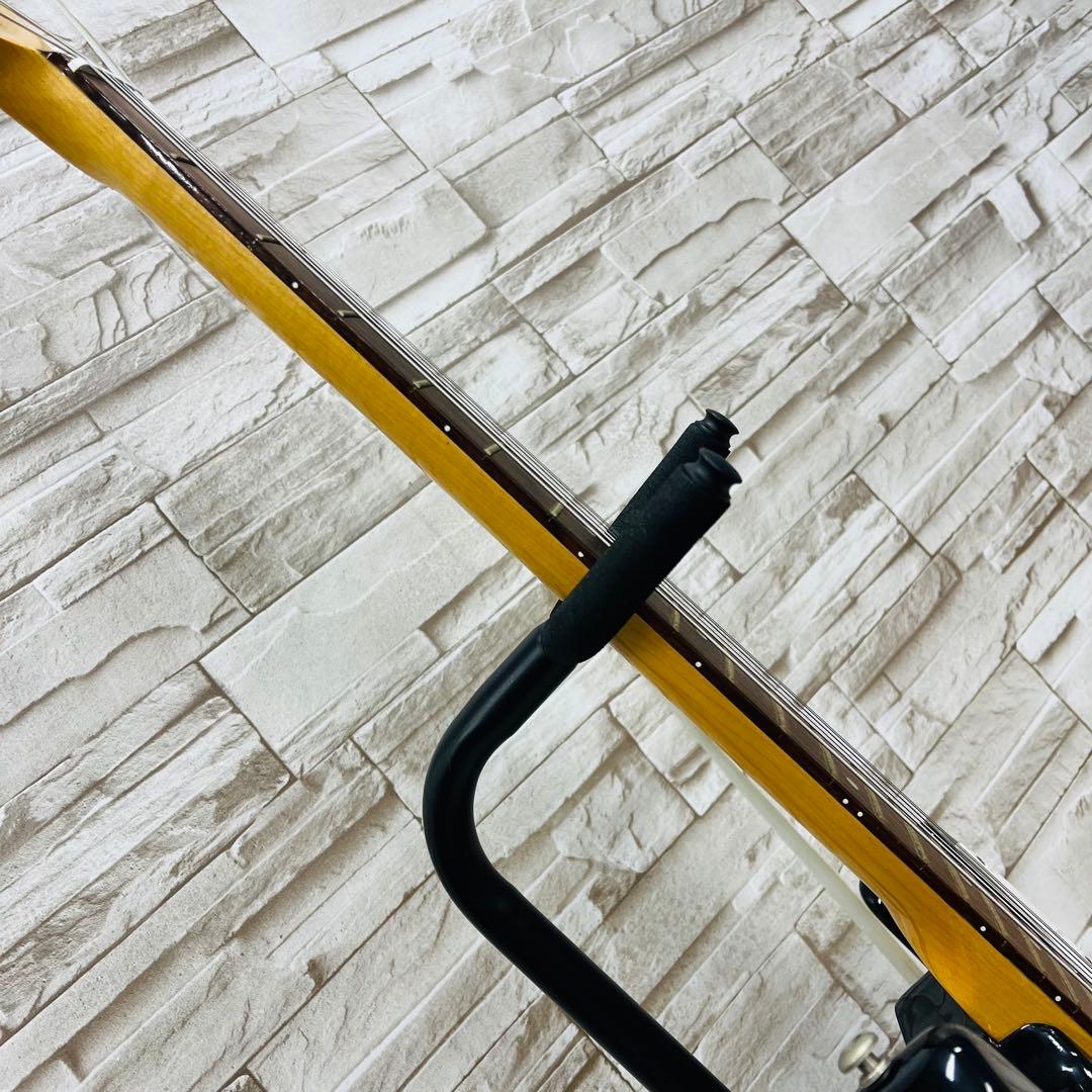 Elvis エルビス ストラトタイプ エレキギター