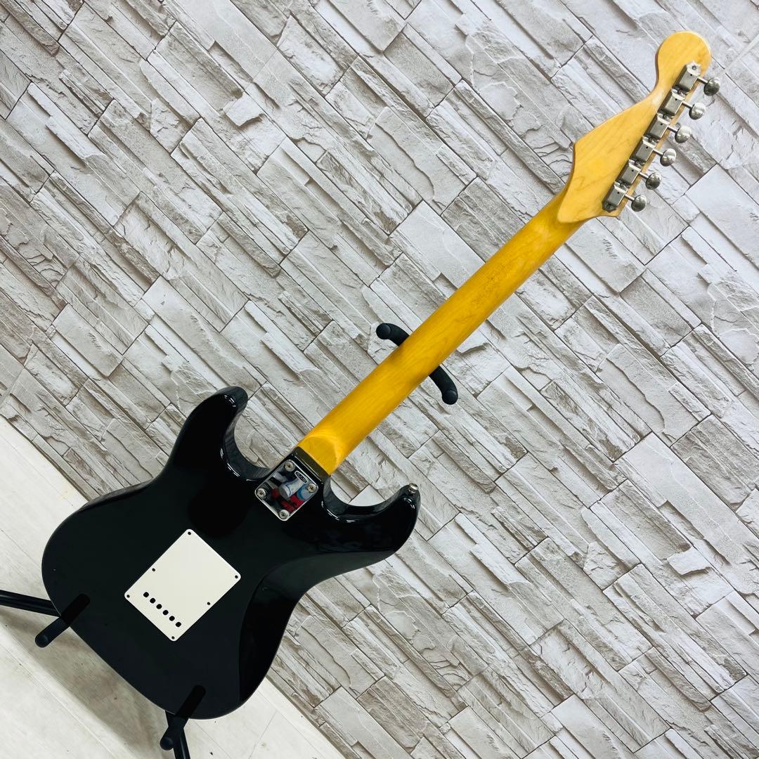 Elvis エルビス ストラトタイプ エレキギター