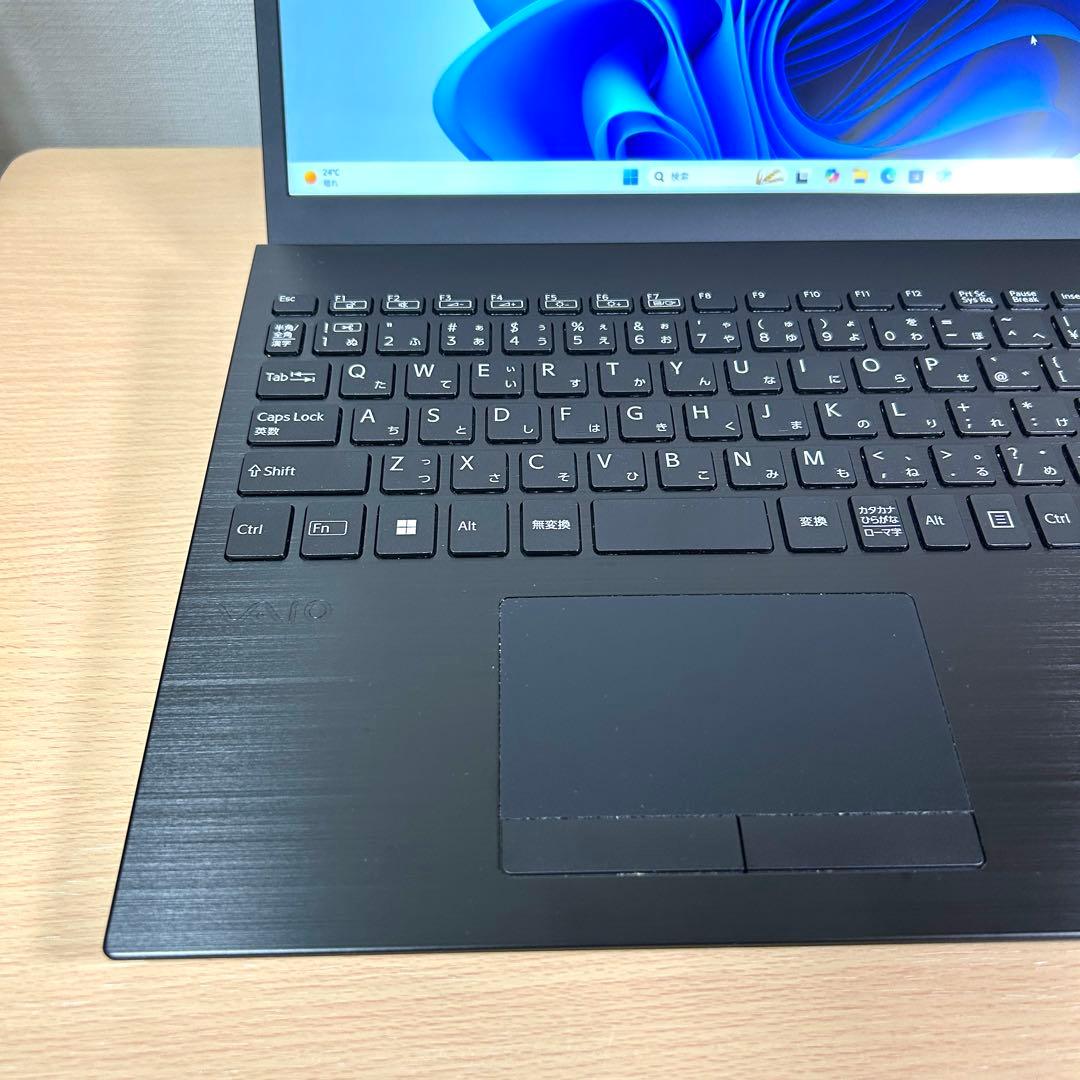 美品 VAIO S15 VJS1551 1TB DVDドライブ 15型　12世代