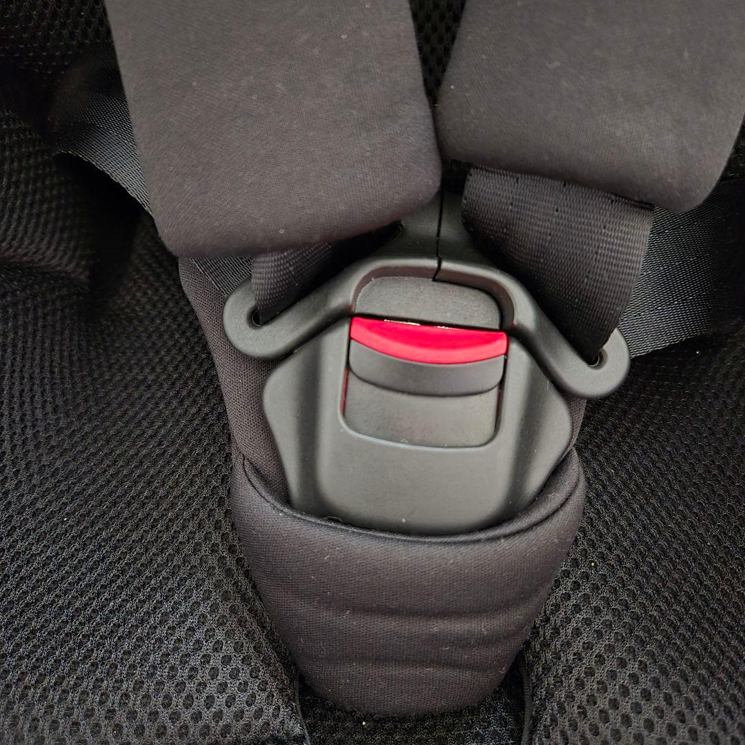 ディズニーハーネスジュニアFIX ミッキーマウス ISOFIX ジュニアシート