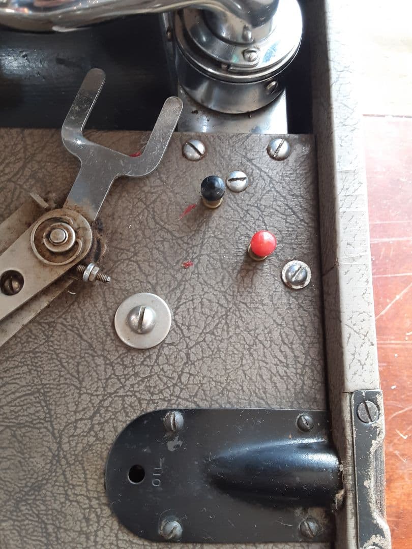 昭和レトロ、珍品ポータブルレ蓄音機、コロンビア、動作品