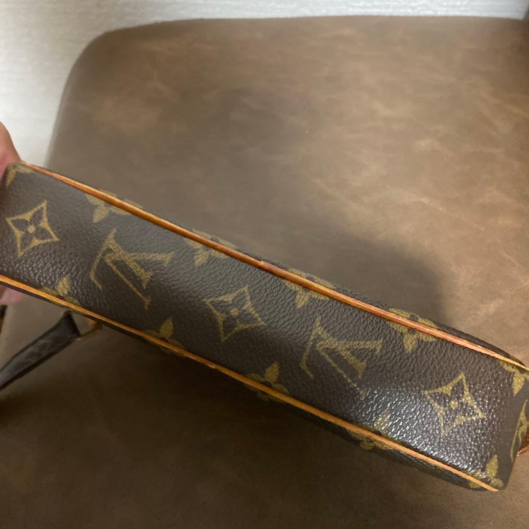 専用です！ルイ・ヴィトン　ショルダーバッグ肩紐切れあり