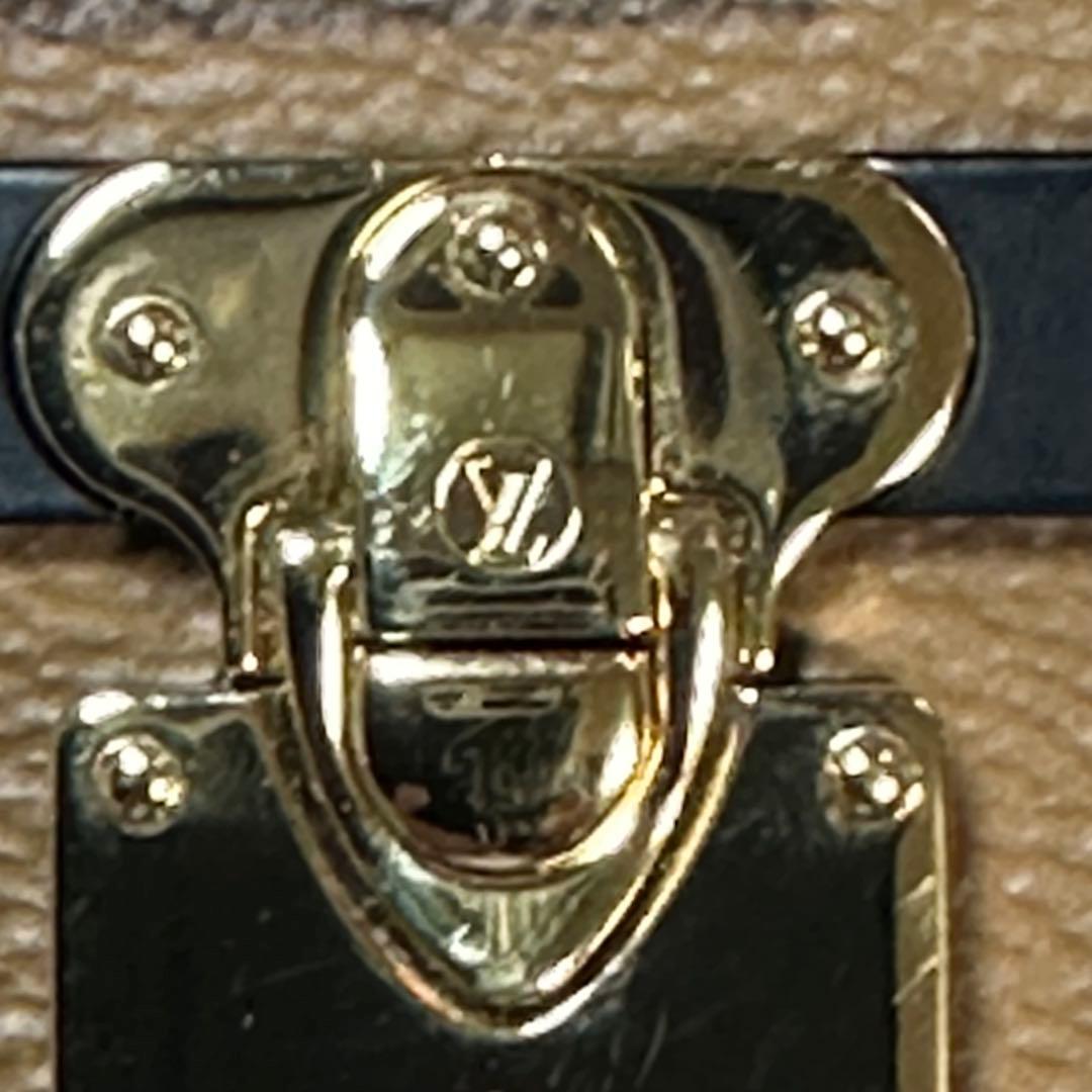 【新品・未使用】 ルイヴィトン iPhone X,XS ケース ストラップ付