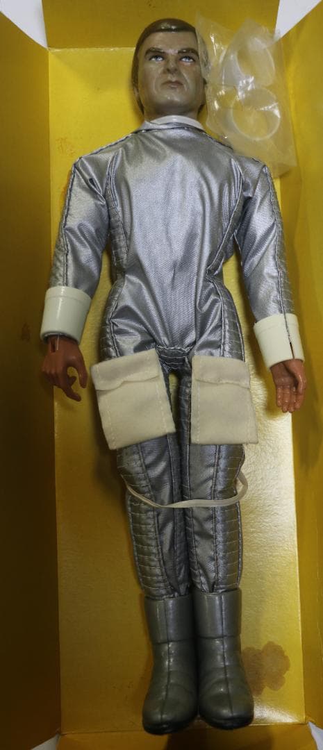 超貴重 メゴ製　007/ムーンレイカー　Ｒ・ムーア　フィギャー 　中古品