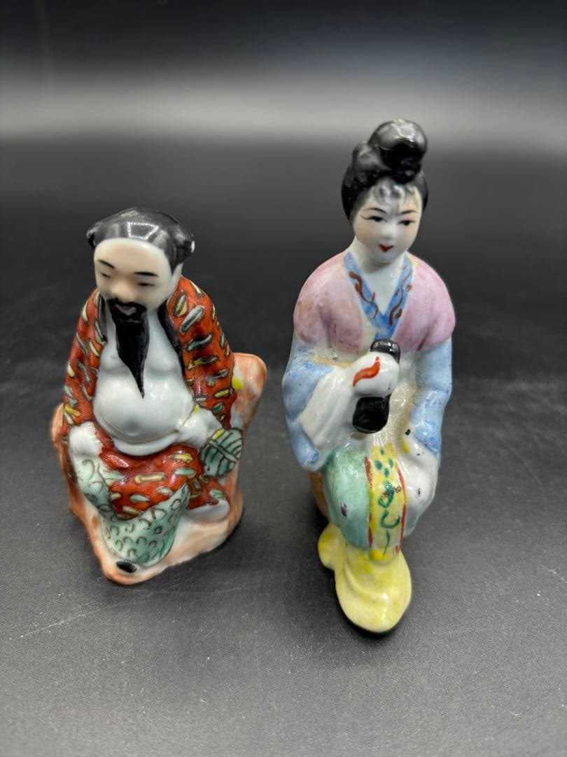 中国美術 古玩 色絵陶人形 陶器人形 高さ約9cm 置物 オブジェ 古董品