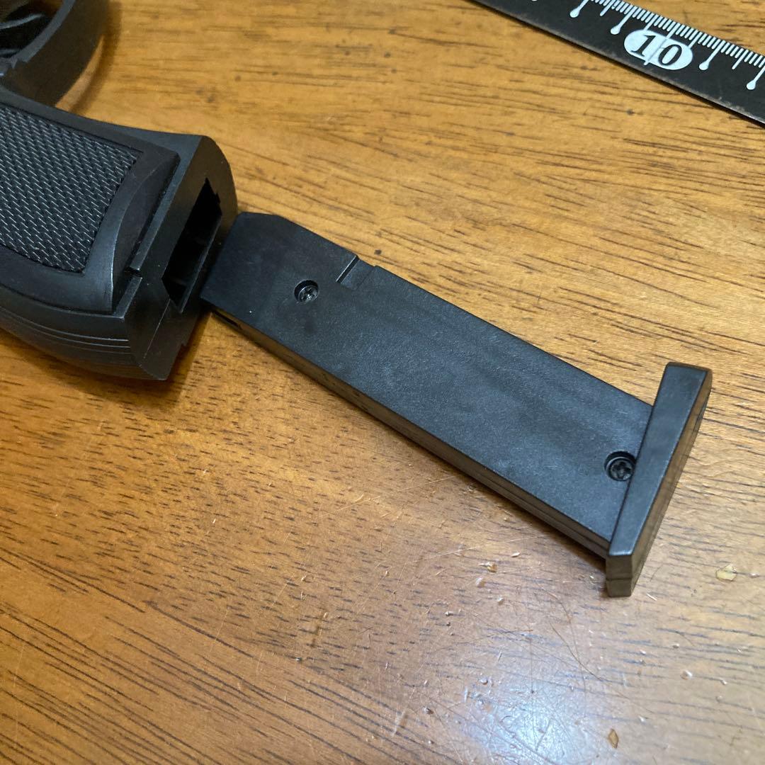 おもちゃ　プラ製　ブラックハンドガンモデル