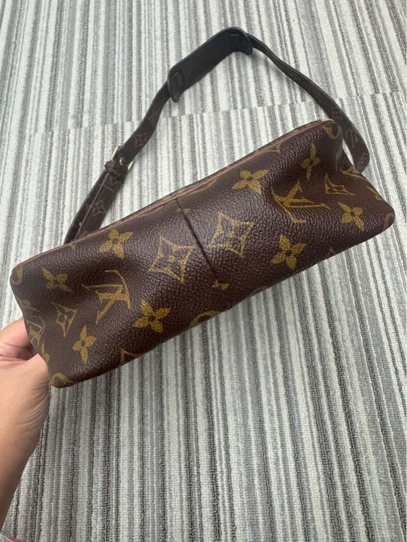 Louis Vuitton ルイヴィトン　モノグラム ショルダーバッグ