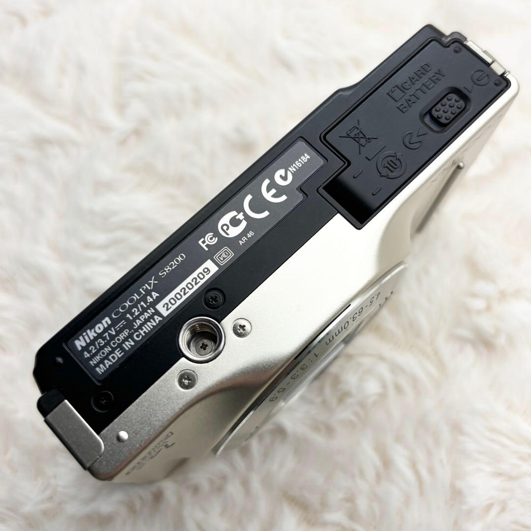 美品 Nikon COOLPIX S8200 シルバー 動作未確認