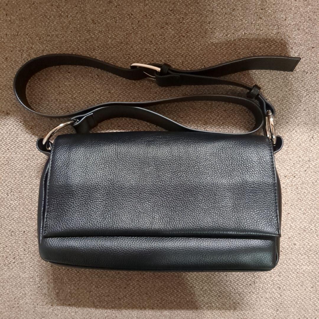 BEARDSLEY　ショルダーバッグ　ボディバッグ　ブラック