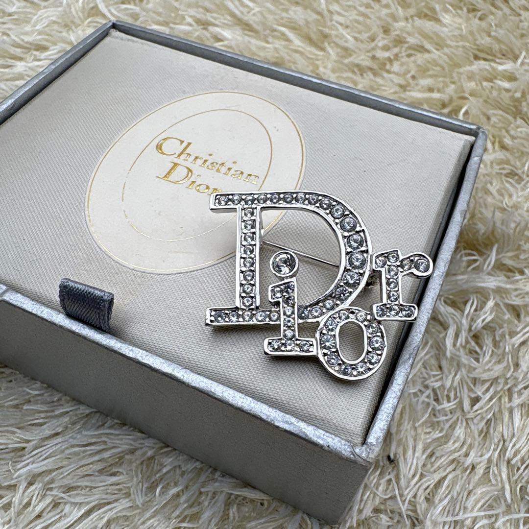 Christian Dior ロゴブローチ　ストーン　シルバーカラー