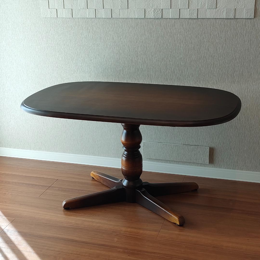 飛騨産業　キツツキマーク　ダイニングテーブル　オーバル型