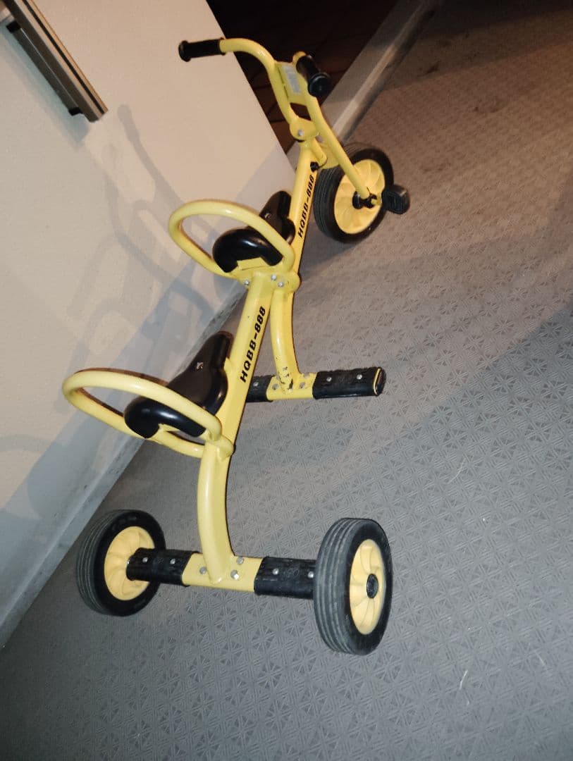 2人乗り三輪車　大阪府現地引き取り限定