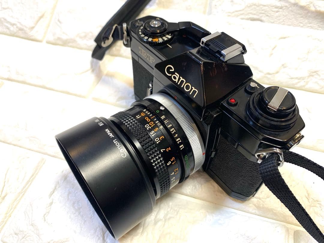 キャノンCanon EF 一眼レフカメラ 50mmレンズ付き