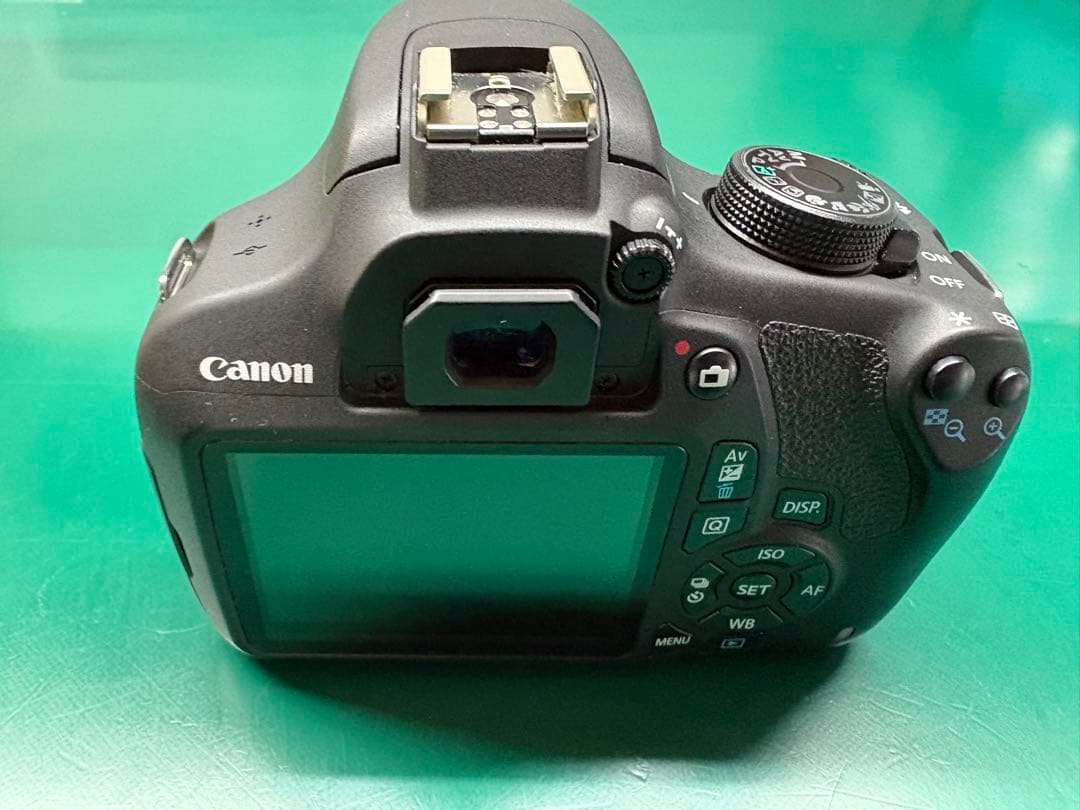 Canon EOS Kiss X70 デジタル一眼レフカメラ