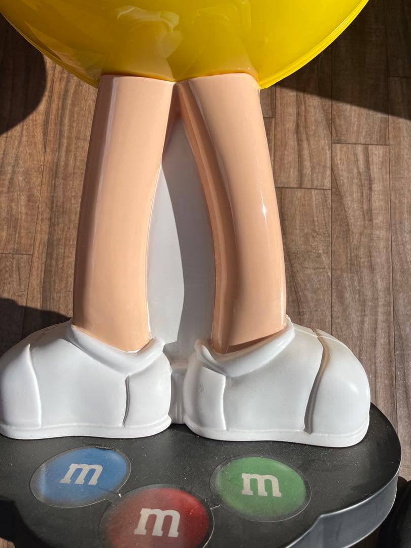 げんちゃん　 M&M's イエロー　ディスプレイ