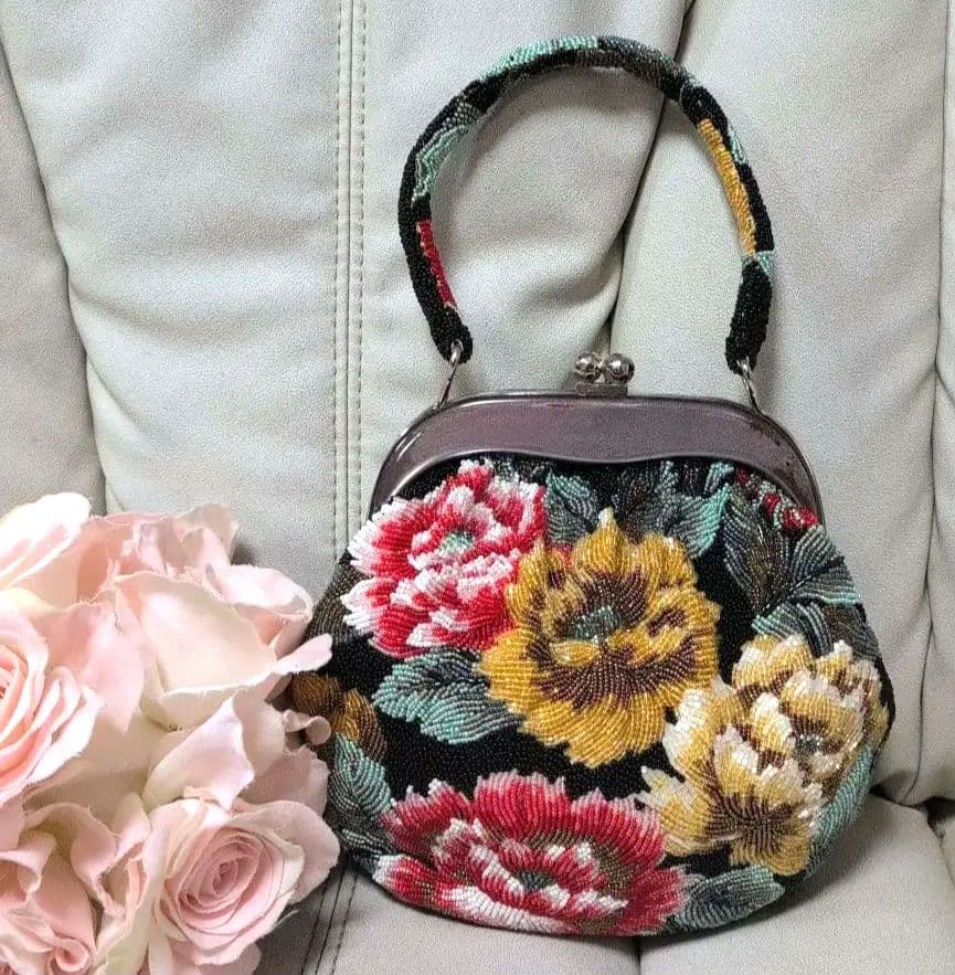 はな　ビーズ和装バック　花柄刺繍 　がま口バッグ　美品