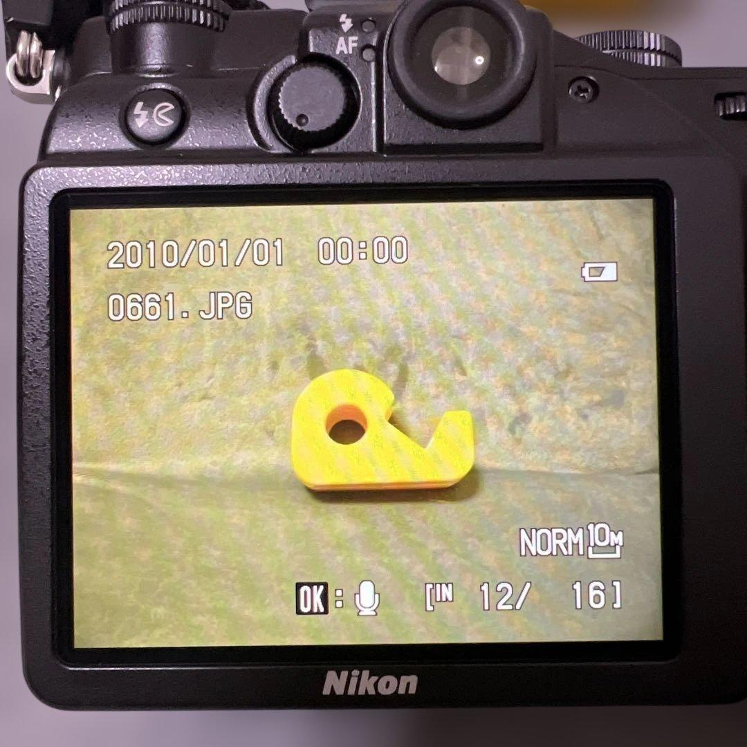 Nikon COOLPIX P7000 本体 バッテリーチャージャー付き