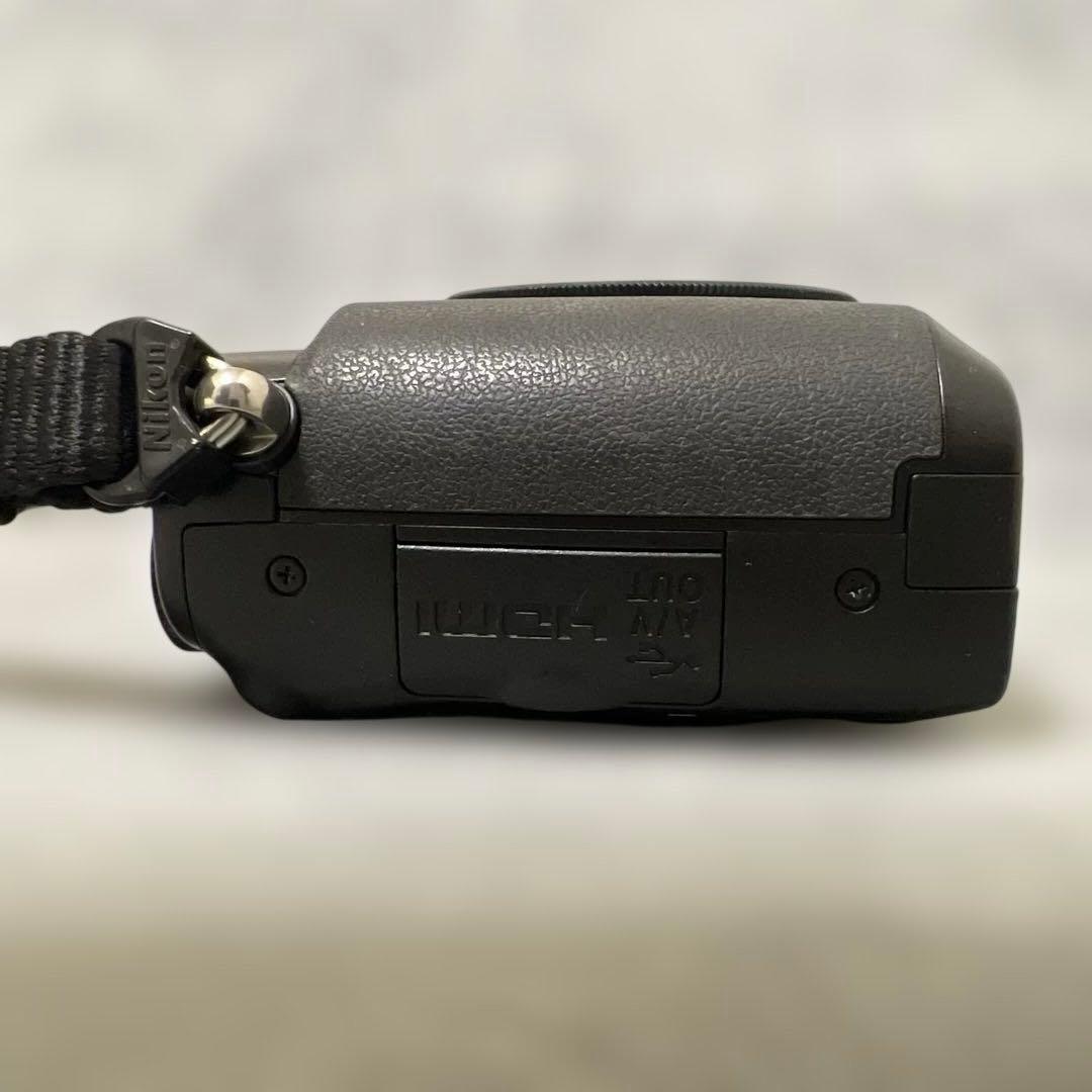 Nikon COOLPIX P7000 本体 バッテリーチャージャー付き