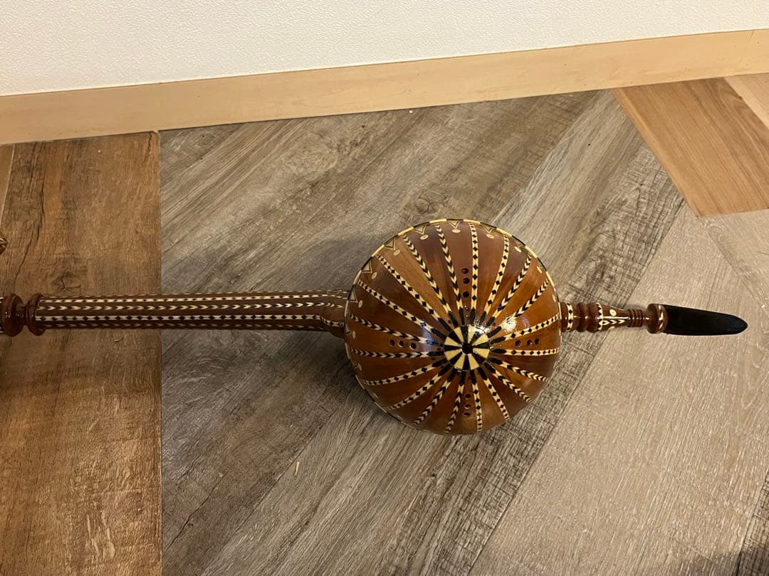 ギジェク ウイグル 寄木細工 民族楽器 木製4弦楽器 弓 ハードケース