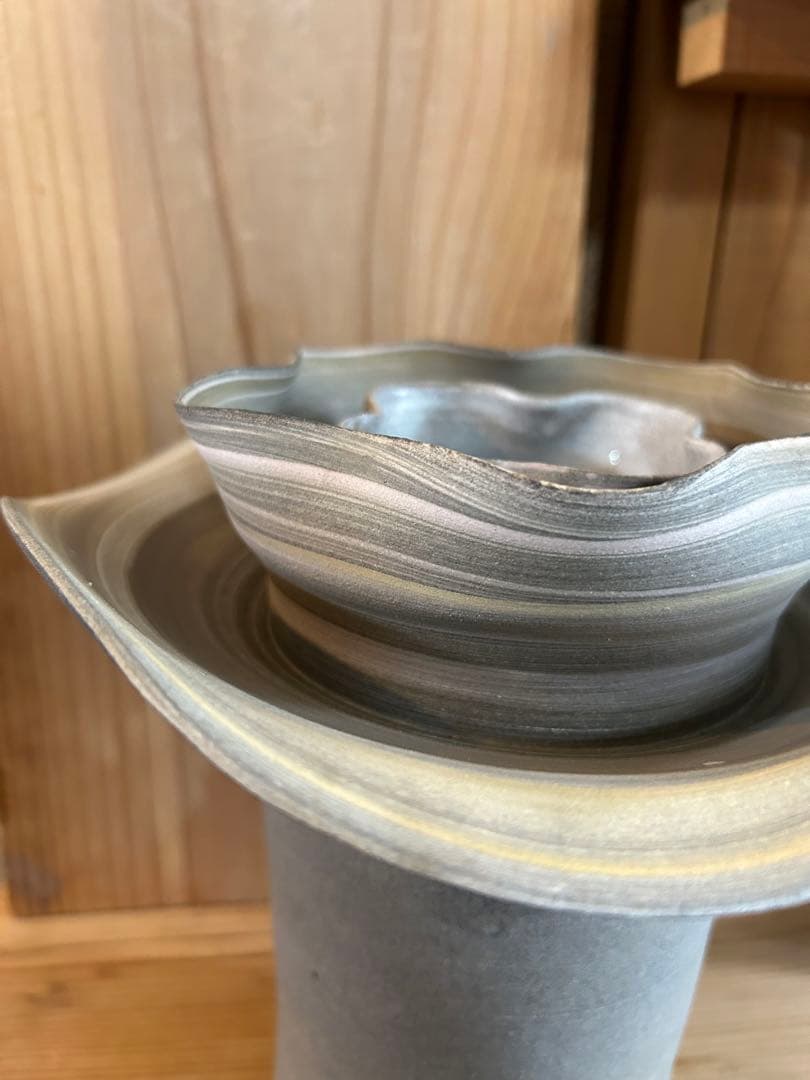 陶芸作家　やきもの　花器　花瓶　白石和宏　娘　白石阿衣