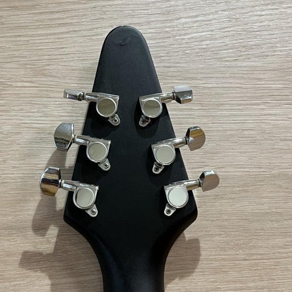 t*i様 フライング V タイプ FV メーカー不明 再塗装 マッドブラック 入