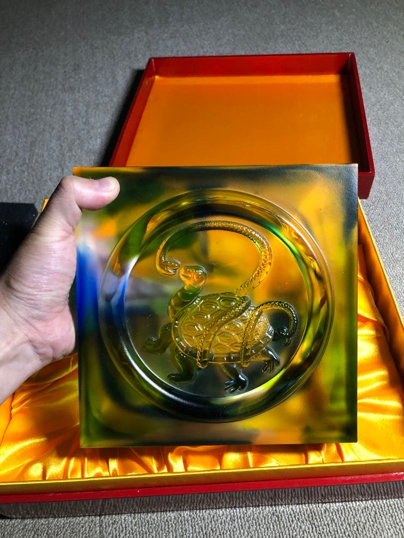 瑠璃置物。玄武文。美品。2005年作品。琉璃工坊。美術品。自家藏出。