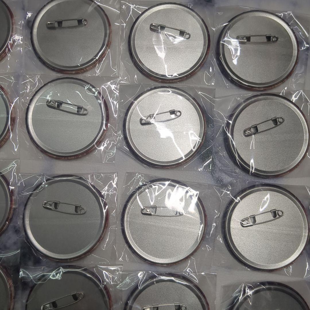 プロセカ　缶バッジ　32a グリ缶 暁山瑞希　32個 おまけカード