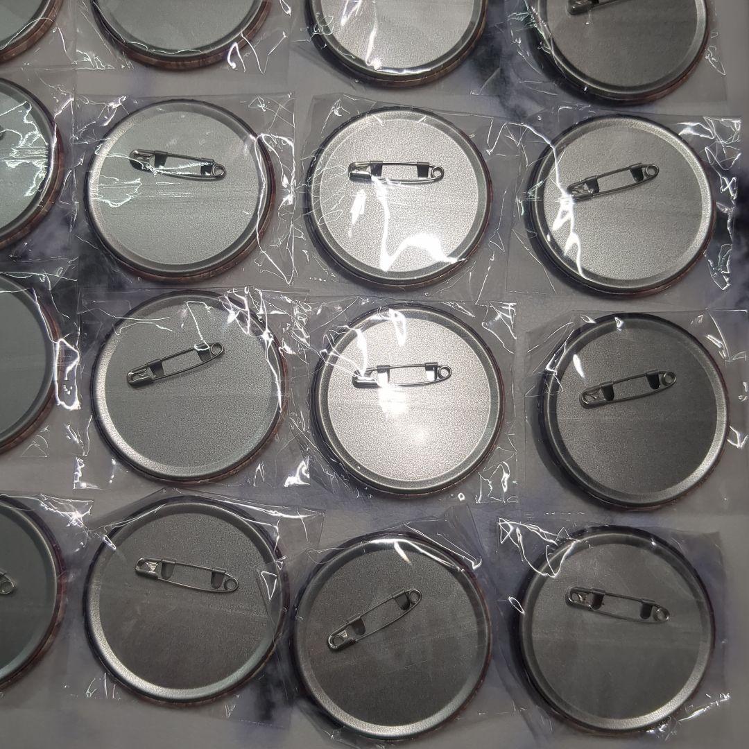 プロセカ　缶バッジ　32a グリ缶 暁山瑞希　32個 おまけカード