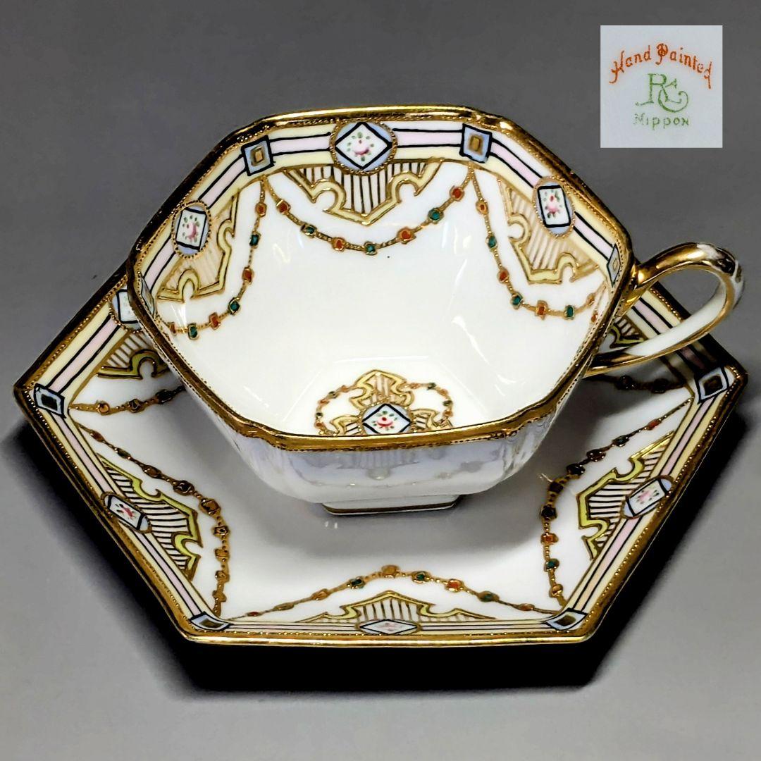 オールドノリタケ・金盛上陽刻薔薇柄　ガーランド装飾　ヘキサゴン　カップ＆ソーサー