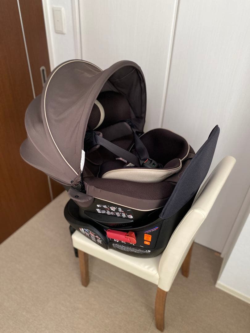 エールべべ クルット5s グランス チャイルドシート シートベルトで固定タイプ