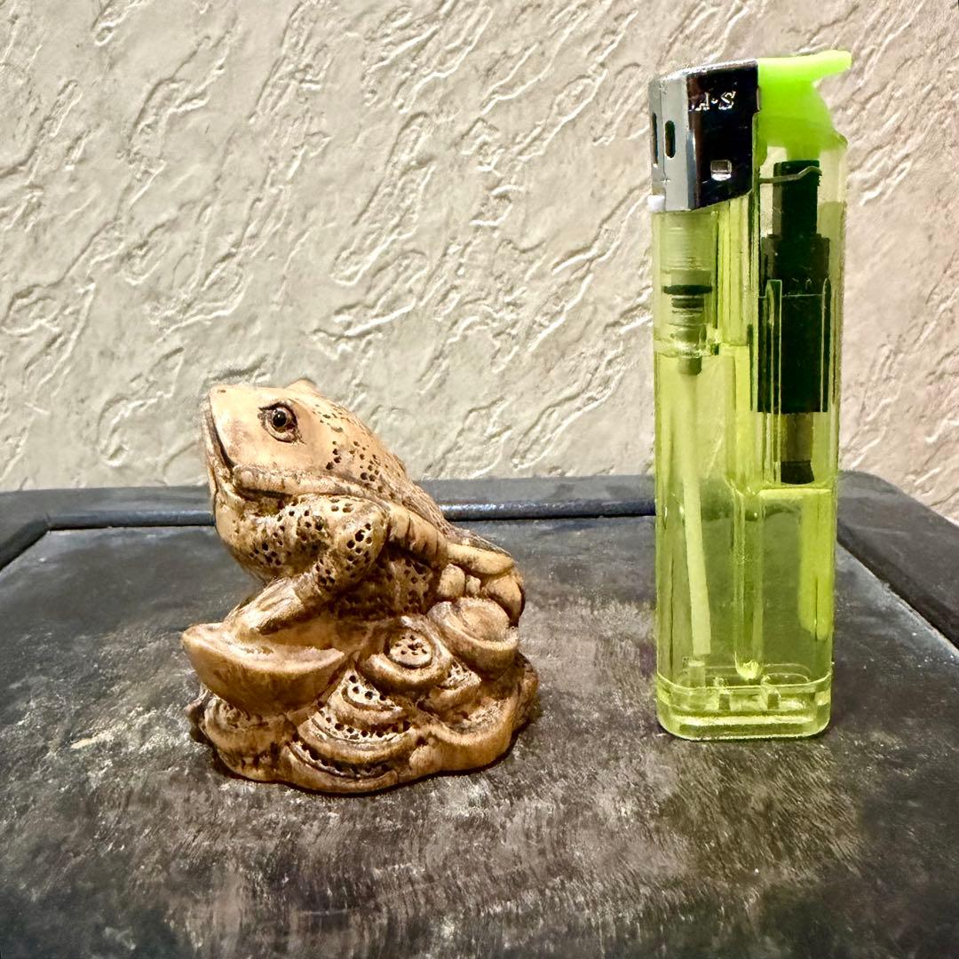 根付　ガマ　時代物　天然素材　アンティーク　骨董　古美術　レトロ　盆栽　真柏　松