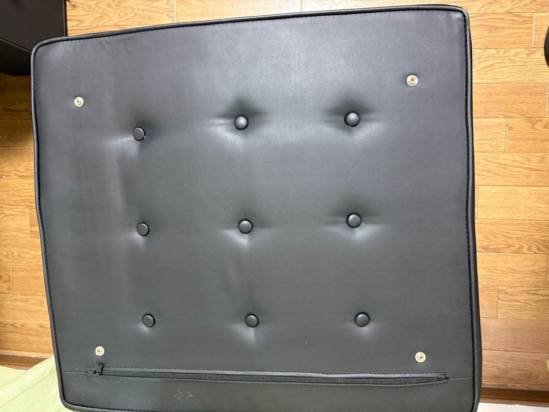 バルセロナチェア　オットマン リプロダクト