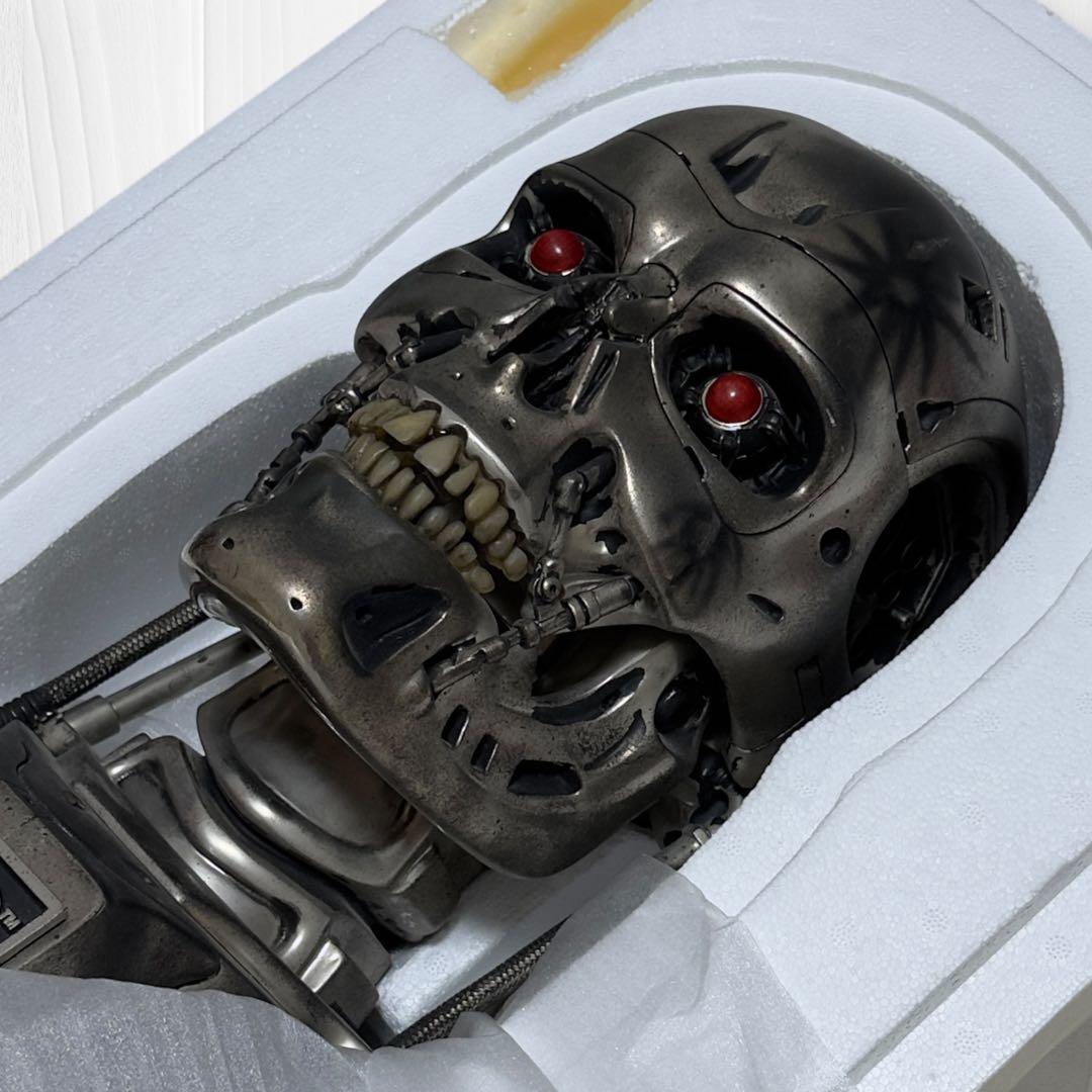 【希少品】T-800 ENDSKULL PROP REPLICA