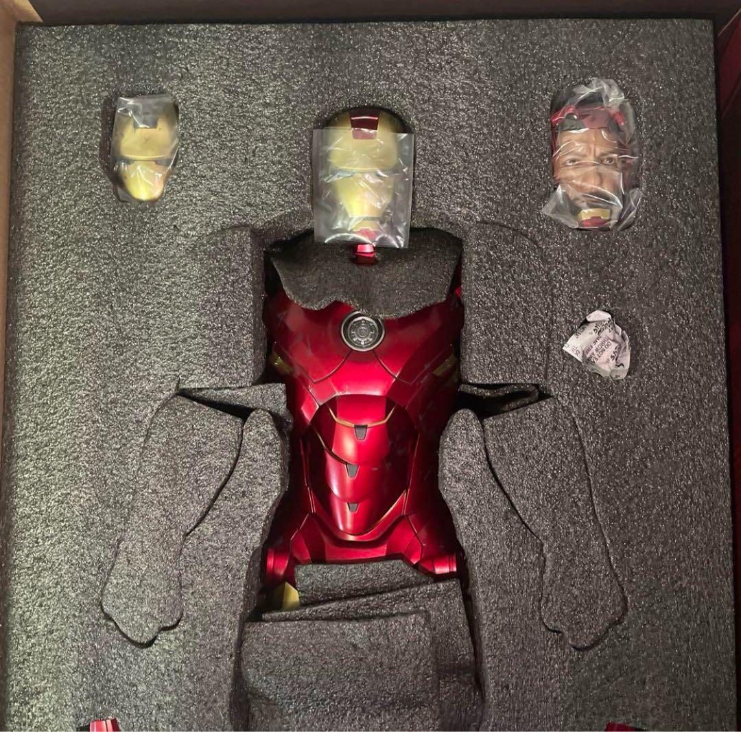 〈未展示品〉【クォーター】 アイアンマン・マーク４（パワードスーツ装着機付き）