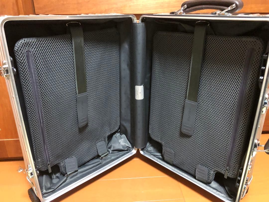 ☆ 極美品☆RIMOWAリモワ　Classc キャビンS 定価は226,600円