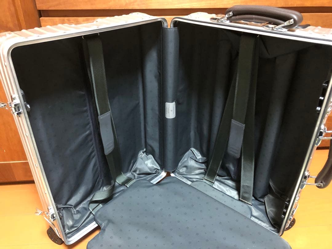 ☆ 極美品☆RIMOWAリモワ　Classc キャビンS 定価は226,600円