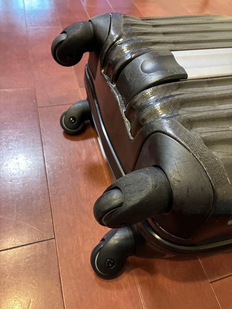 サムソナイト コスモライト 36L 黒 機内持込可