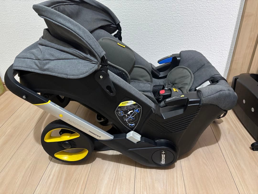 ドゥーナ doona ➕　ベビーカー チャイルドシート　isofix ベース