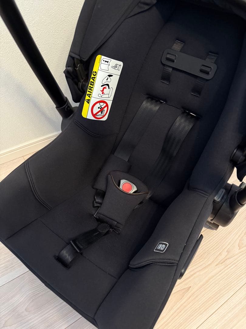 Nuna pipa urbn2 blackブラック cybex yoyo ヌナ