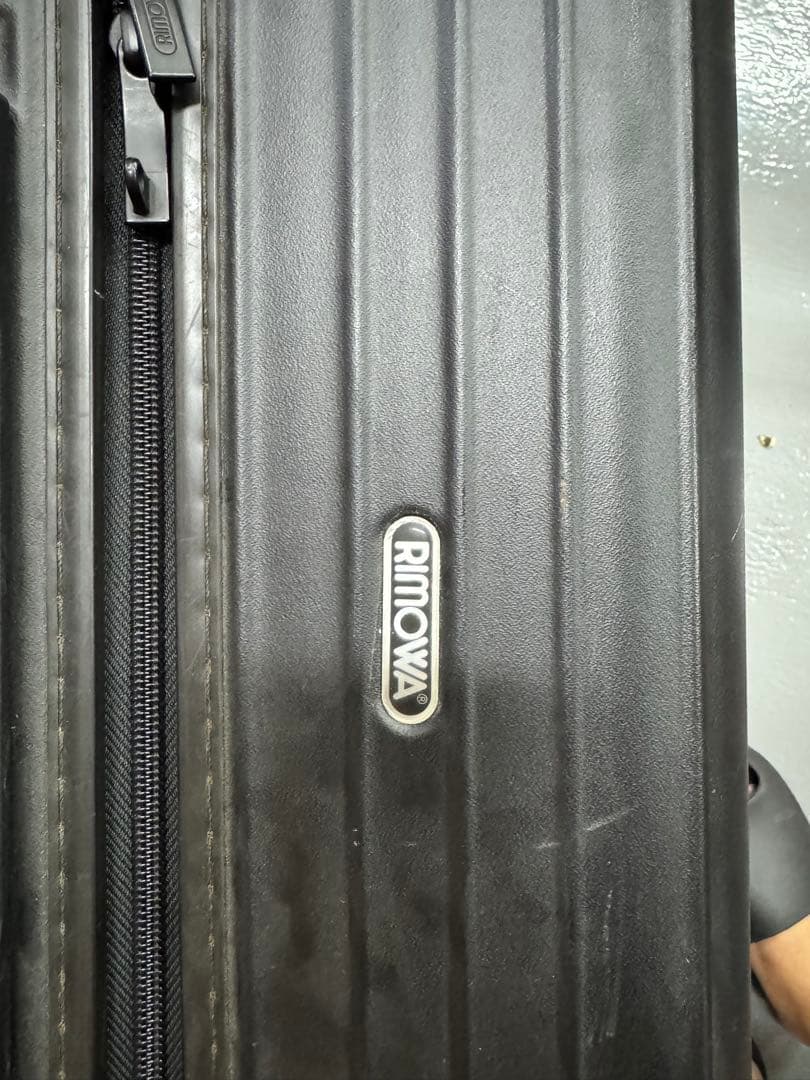 RIMOWA ブラック大型キャリーケース