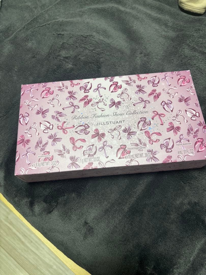 ジルスチュアート　クリスマスコフレ2025