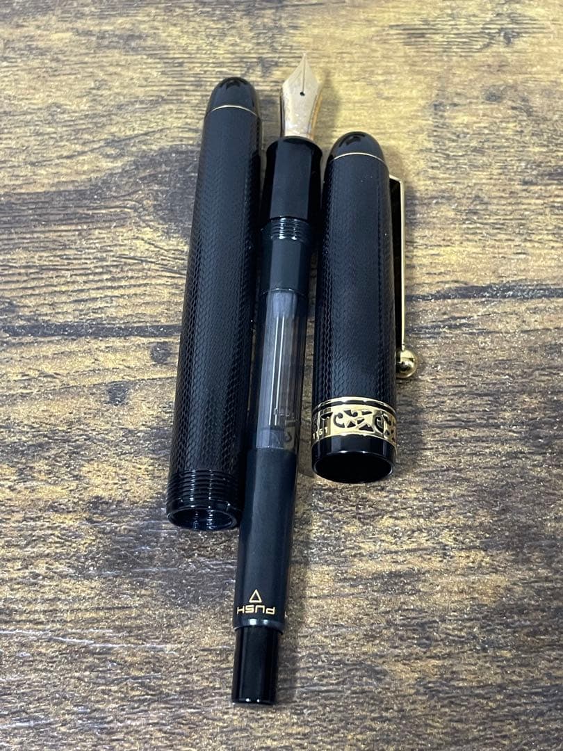 未使用　1983年製　パイロット　創業65周年記念　シリアルナンバー　M 万年筆