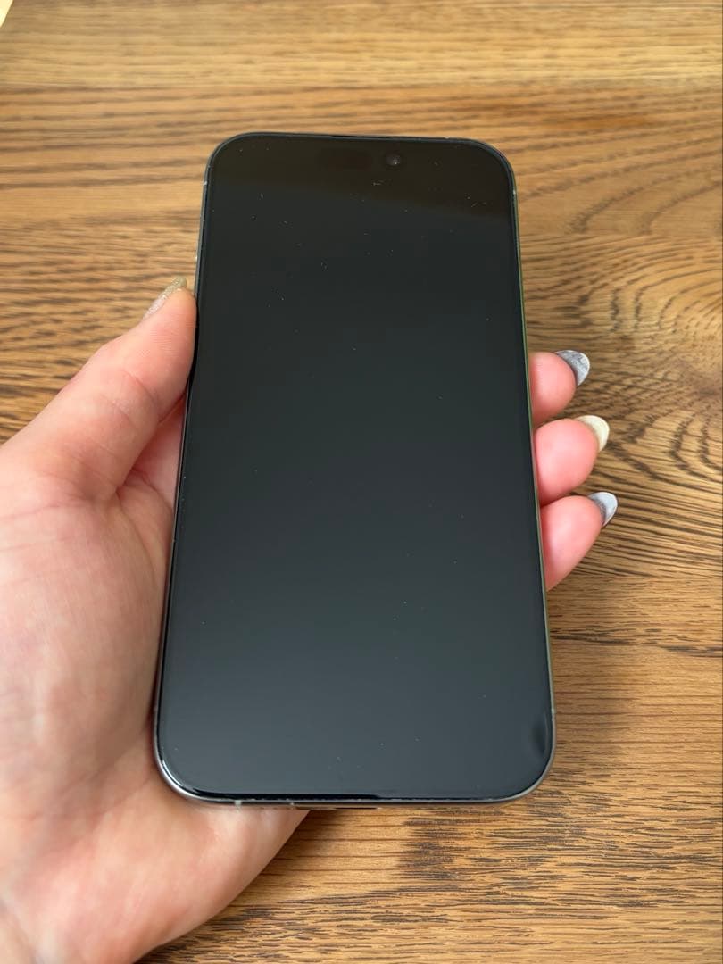 iPhone 15 Pro ナチュラルチタニウム128GB simフリー 美品