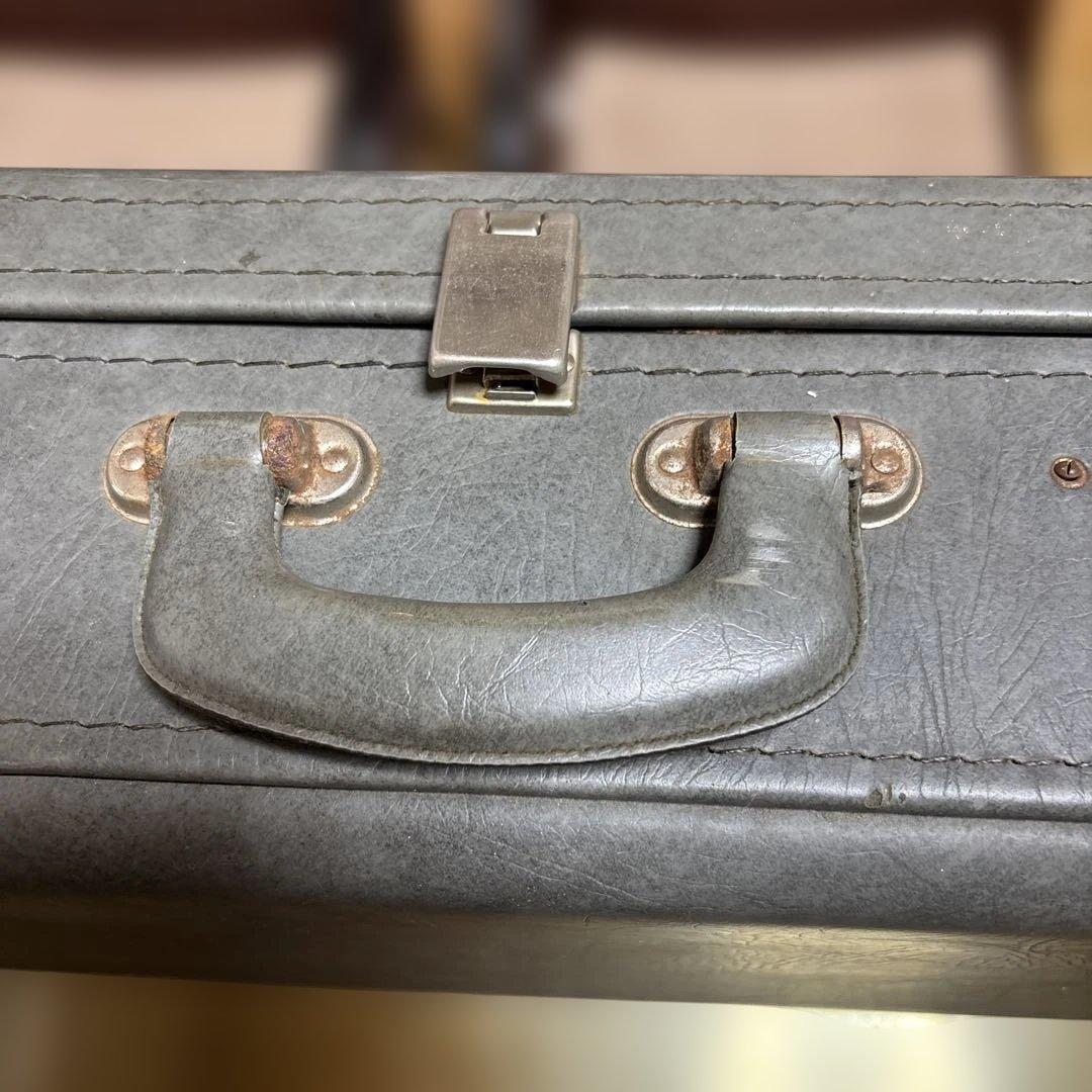 ベルグラーセンのテナー・サックスとケース