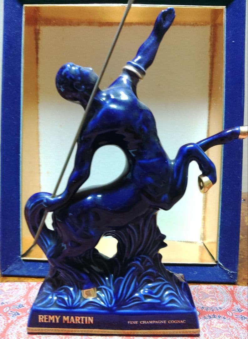 レミーマルタン セントーリモージュ ケンタウロス青陶器ボトル 700ml 40%