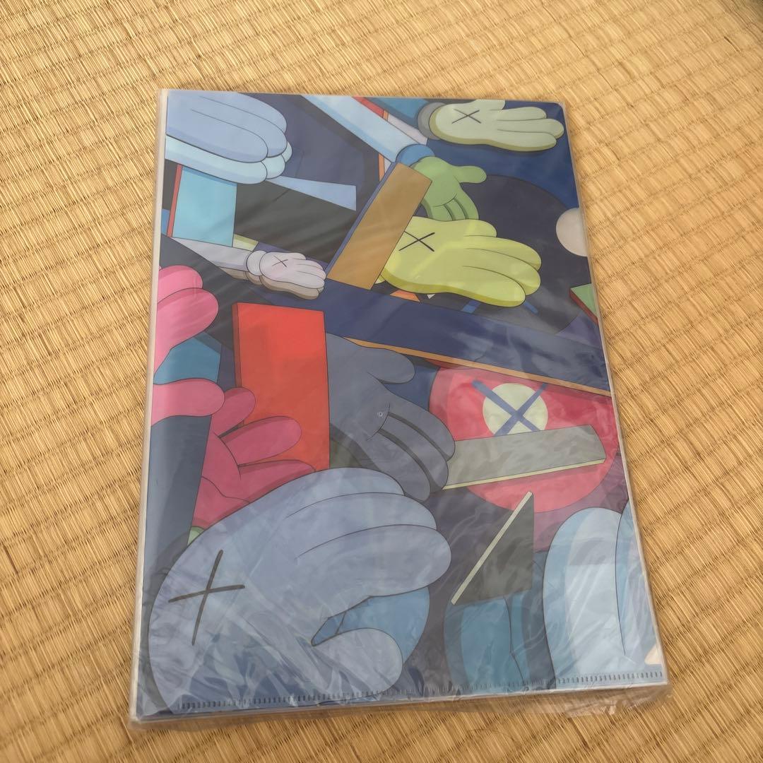 KAWS CLEAR FILE 9セット カウズ クリアファイル 9 セット