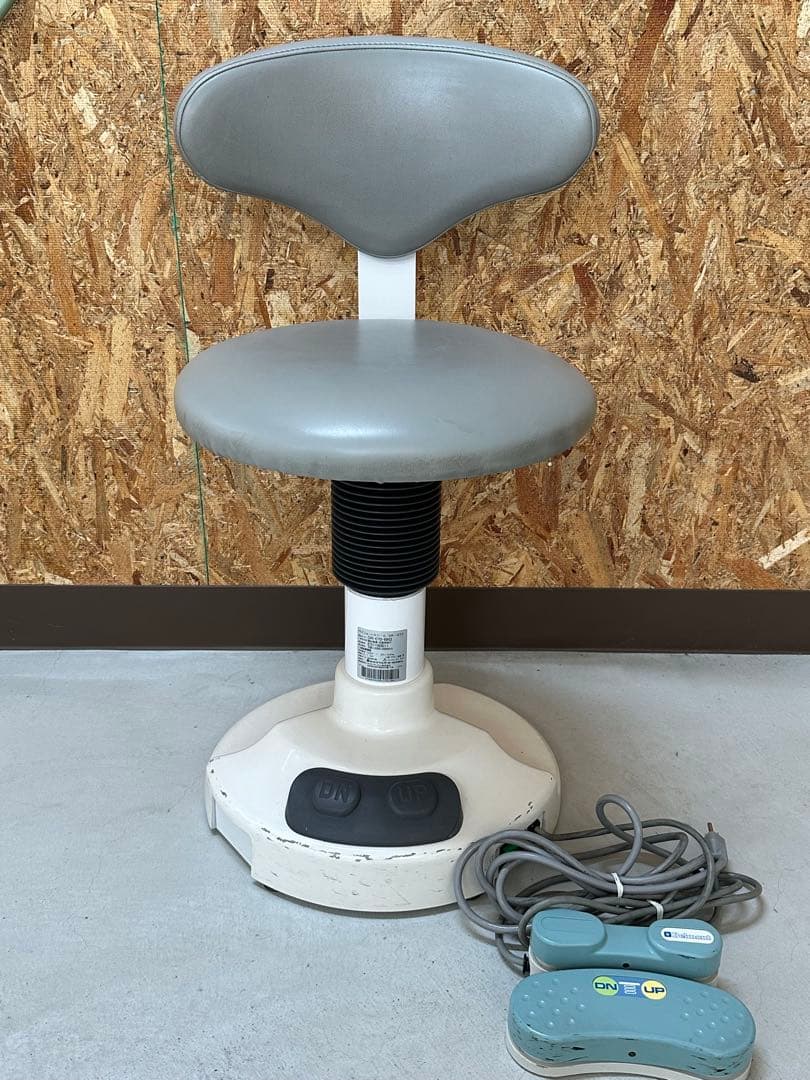 【送料込み・即日発送】　　タカラベルモント　ペイシェントスツールDR-070